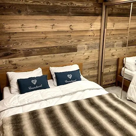 Apartment 1650 Moriond - 2 Double Bedroom Near Snow Front *